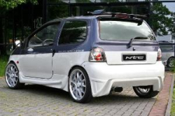 Renault Twingo Heckfl�gel im Japan Design