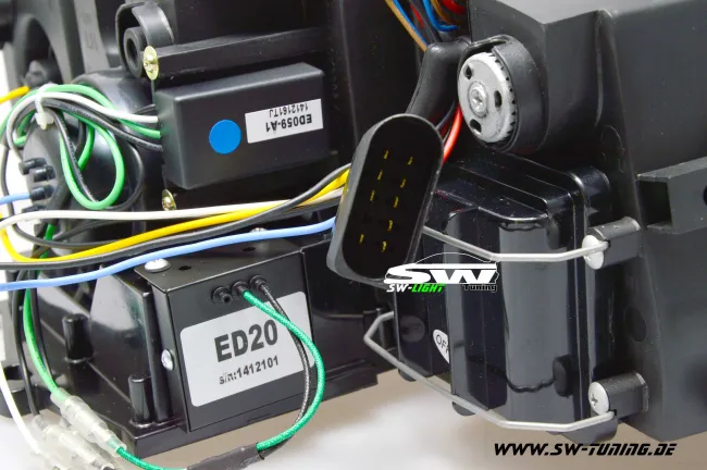 SW-Light Scheinwerfer für Audi A4 8E B6 01-04 LED Standlicht chrom