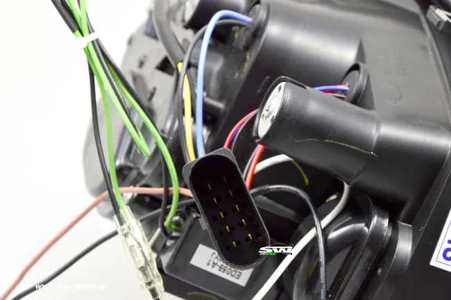 SW-Light VW Golf IV Halogen Headlights LED positionslight black