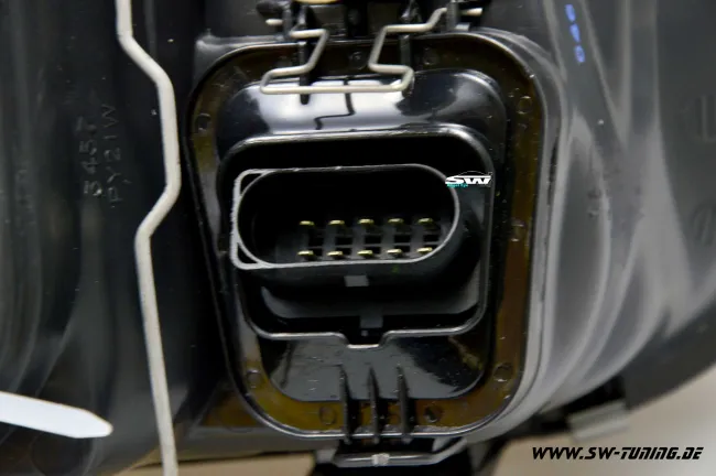 Angel Eye Scheinwerfer für VW Golf IV 2 Standlichtringe black R-Look