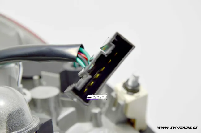 SW Rückleuchten für 3er BMW E46 Limo 98-01 in red/crystal