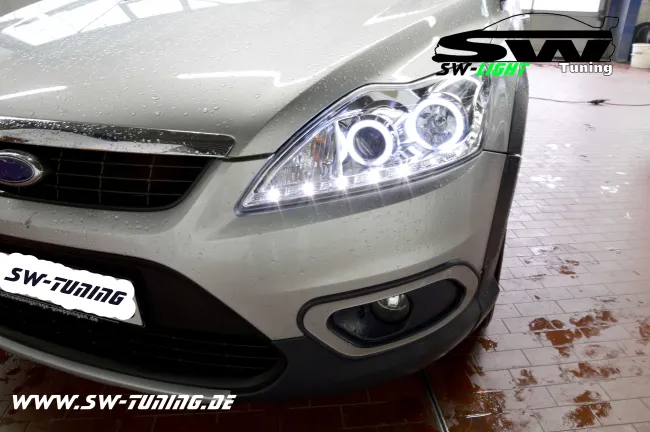 Angel Eye Scheinwerfer für Ford Focus Mk2 08-11 mit CCFL-Ringe chrom
