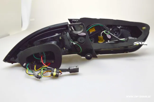SW-Celi LED Rückleuchten Seat Leon 1P1/1PA 09-13 black LED Blinker