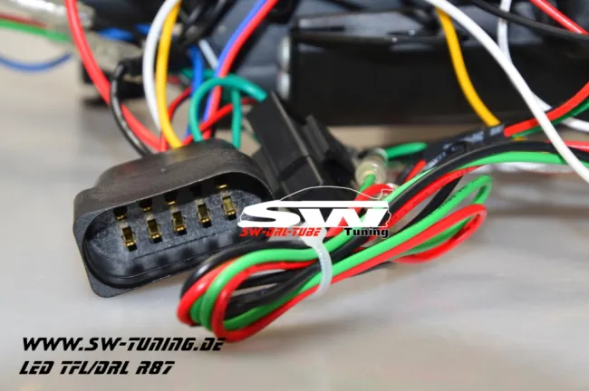 SW-DRLtube Scheinwerfer VW Golf VI 08-12 LED TFL R87 Lighttube black