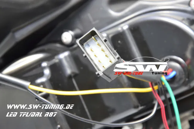 SW-DRLTube Scheinwerfer passend für Opel Corsa D Facelift 11-15 LED TFL R87 / Lighttube black