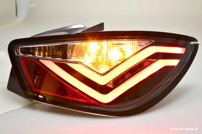SWCELIS LED Rückleuchten für Seat Ibiza 6J 3Türer 08-14 Lightbar black Clear