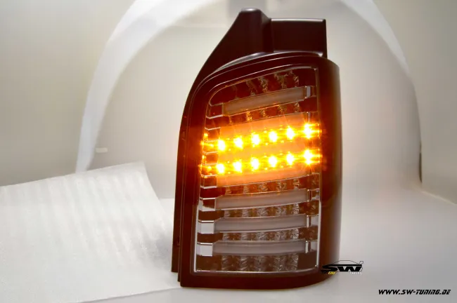 SW-Celi LED Rückleuchten passend für VW T5 Typ 7H 7E 03-15 Lightbar chrom / black