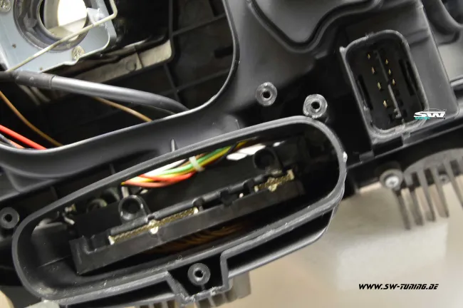 Angel Eye Xenon Scheinwerfer für 5er BMW F10 F11 Lim/Touring 10-13 High LED TFL Standlichtringe black