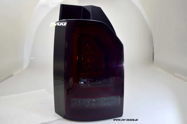 SW-Celi LED Rückleuchten für VW T6 Typ SG 16-20 red/smoke mit Wischblinker für Werks LED