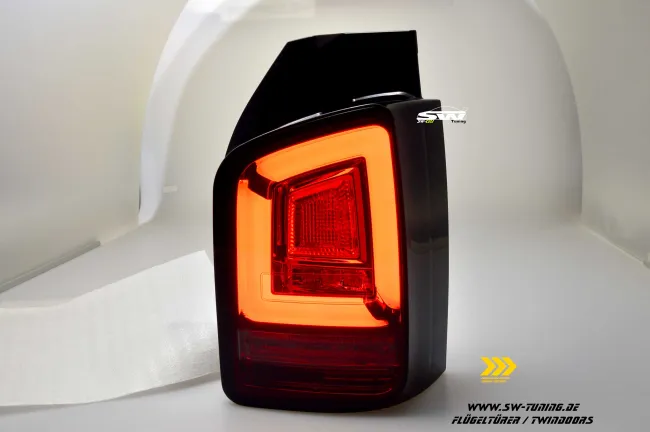 SW-Celi LED Rückleuchten für VW T6 Typ SG 16-20 Flügeltür red/smoke mit Wischblinker