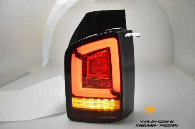 SW-Celi LED Rückleuchten für VW T6 Typ SG 16-20 Flügeltür red/smoke mit Wischblinker