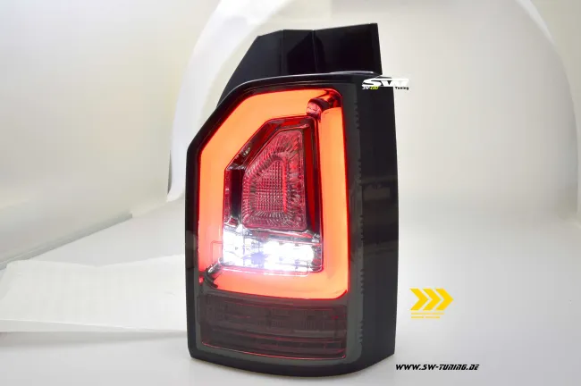 SW-Celi LED Rückleuchten für VW T6 Typ SG 16-20 Heckklappe smoke mit Wischblinker