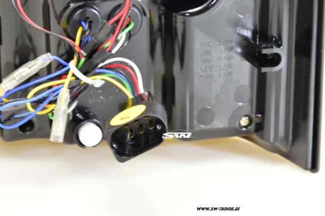 SW-Celi LED Rückleuchten für VW T6 Typ SG 16-20 smoke mit Wischblinker für Werks LED