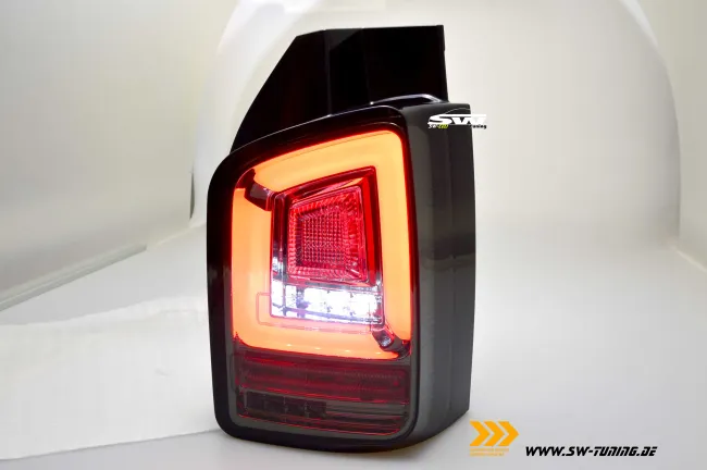 SW-Celi LED Rückleuchten für VW T6 Typ SG 16-20 Flügeltür smoke mit Wischblinker