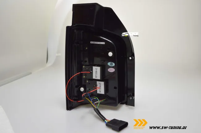 SW-Celi LED Rückleuchten für VW T6 Typ SG 16-20 Flügeltür smoke mit Wischblinker