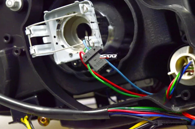 SW-DRLtube Angel Eye Xenon Scheinwerfer für 3er BMW E90 E91 LCI 09-13 High U-LED-DRL Black ohne AFS