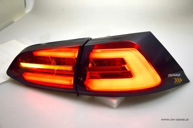 SWCeli LED Rückleuchten passend für Golf 7.5 Facelift Variant Kombi 18-20 red/smoke LED Wischblinker für OE LED